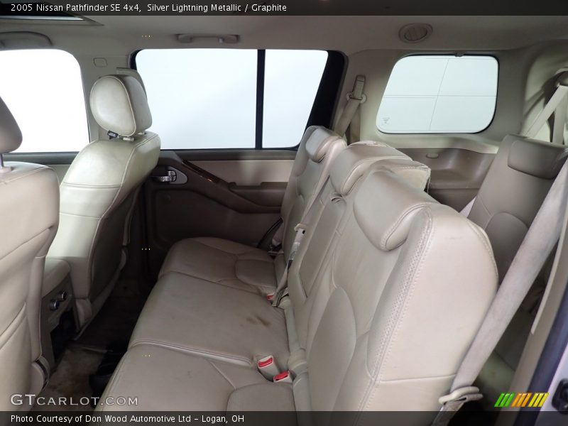 Silver Lightning Metallic / Graphite 2005 Nissan Pathfinder SE 4x4