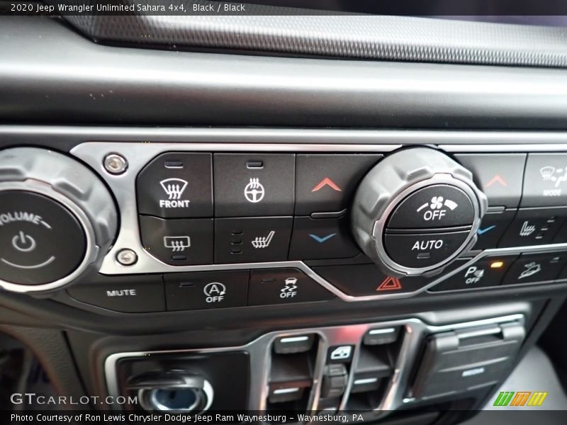 Black / Black 2020 Jeep Wrangler Unlimited Sahara 4x4