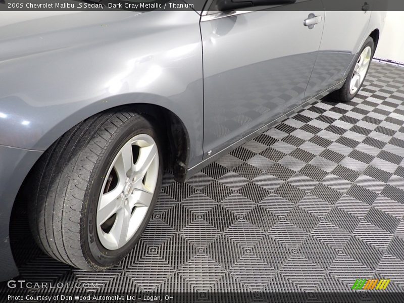 Dark Gray Metallic / Titanium 2009 Chevrolet Malibu LS Sedan