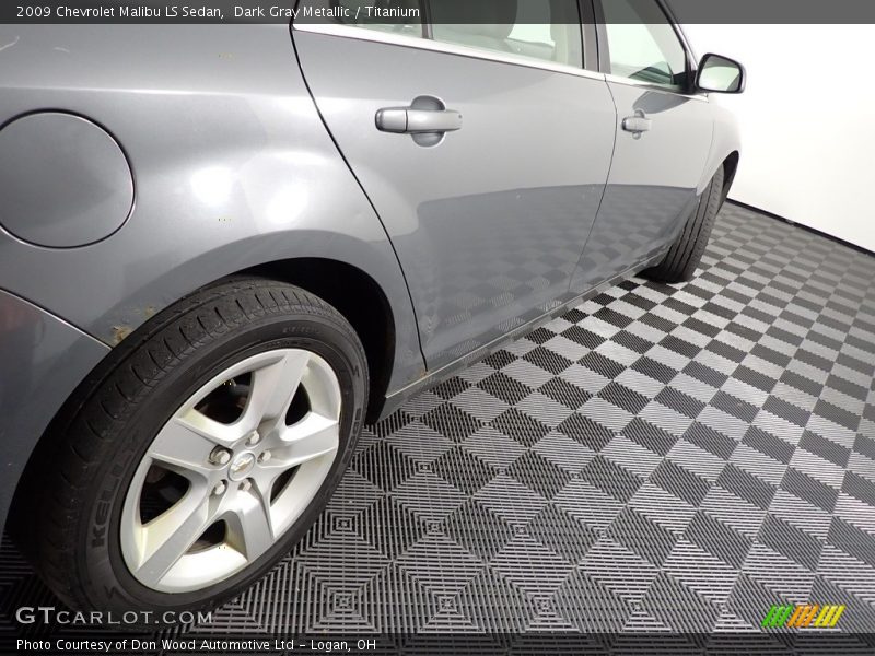 Dark Gray Metallic / Titanium 2009 Chevrolet Malibu LS Sedan