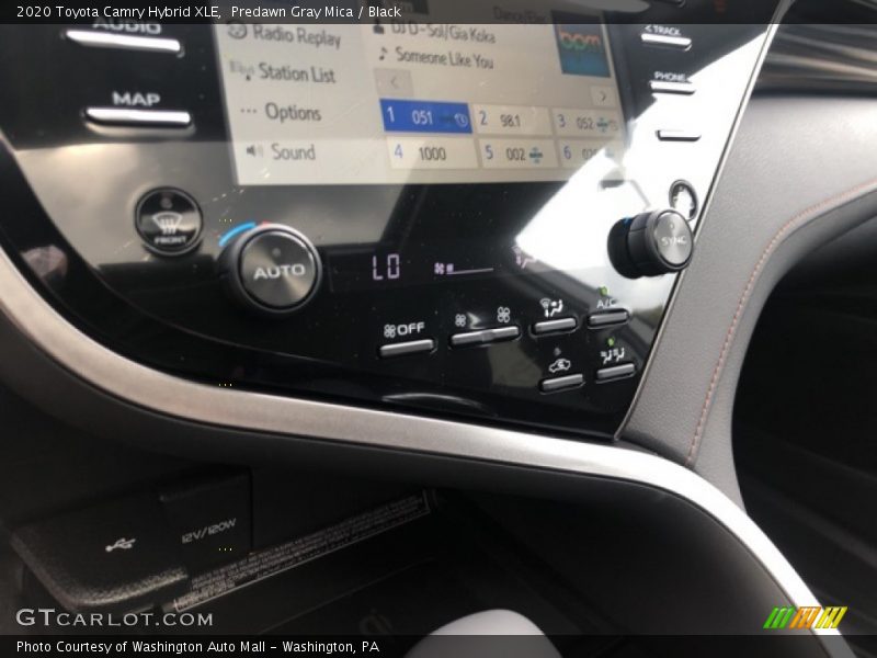Predawn Gray Mica / Black 2020 Toyota Camry Hybrid XLE