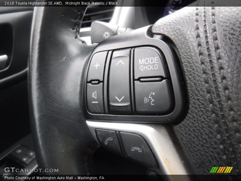 Midnight Black Metallic / Black 2018 Toyota Highlander SE AWD