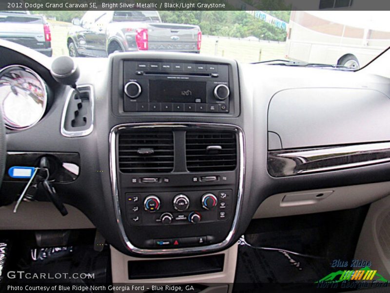 Bright Silver Metallic / Black/Light Graystone 2012 Dodge Grand Caravan SE