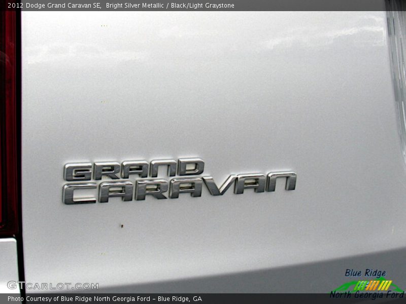 Bright Silver Metallic / Black/Light Graystone 2012 Dodge Grand Caravan SE