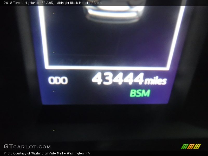 Midnight Black Metallic / Black 2018 Toyota Highlander SE AWD