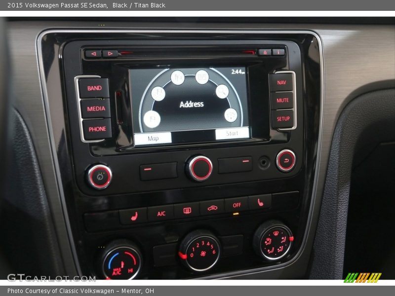 Controls of 2015 Passat SE Sedan