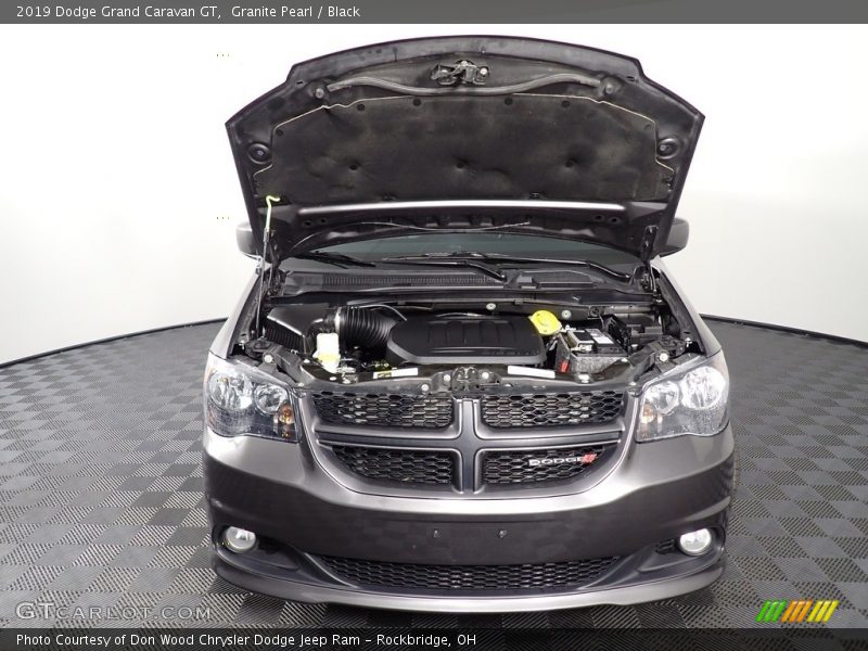 Granite Pearl / Black 2019 Dodge Grand Caravan GT