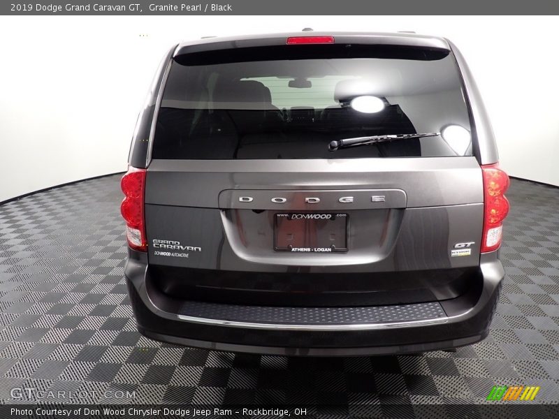Granite Pearl / Black 2019 Dodge Grand Caravan GT