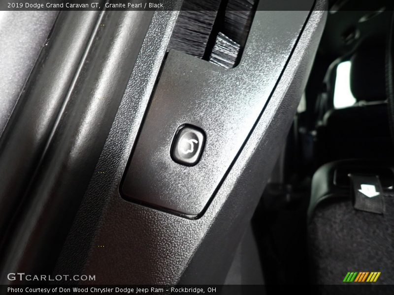 Granite Pearl / Black 2019 Dodge Grand Caravan GT