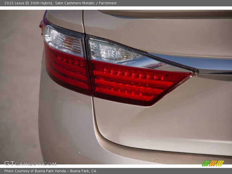 Satin Cashmere Metallic / Parchment 2013 Lexus ES 300h Hybrid