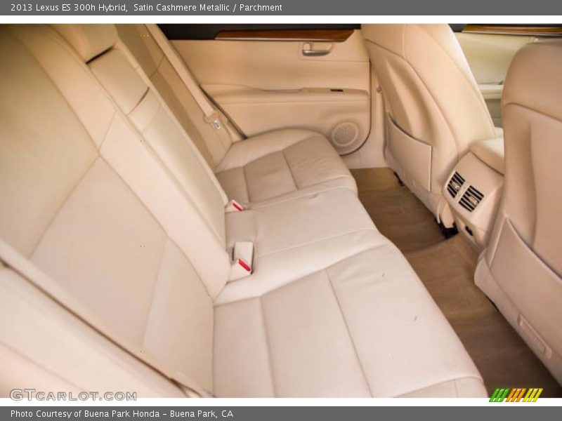 Satin Cashmere Metallic / Parchment 2013 Lexus ES 300h Hybrid
