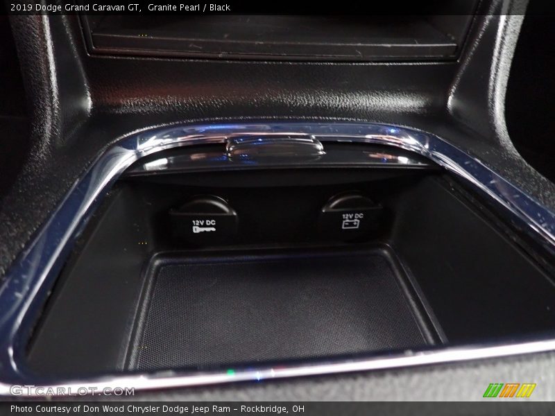 Granite Pearl / Black 2019 Dodge Grand Caravan GT