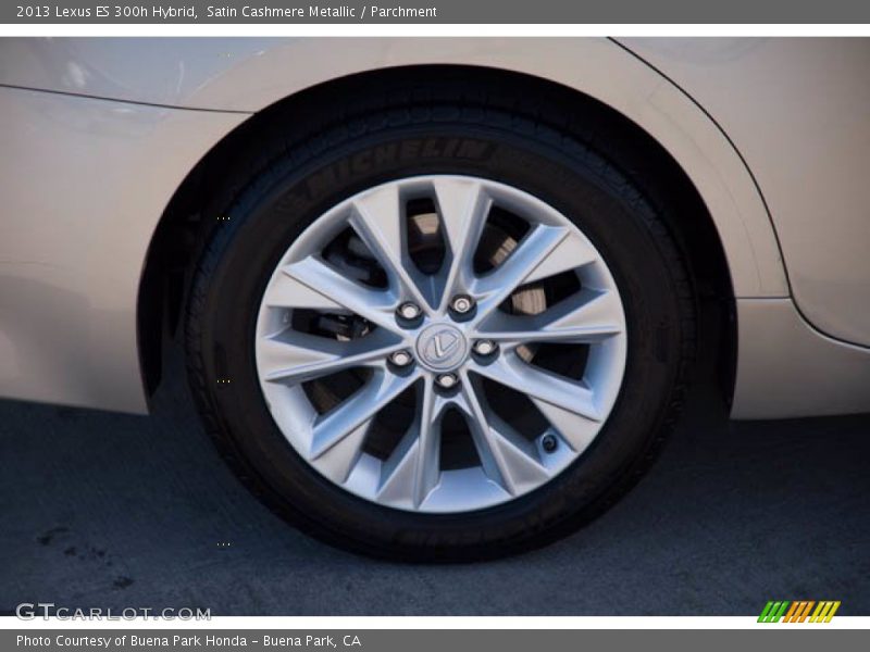 Satin Cashmere Metallic / Parchment 2013 Lexus ES 300h Hybrid