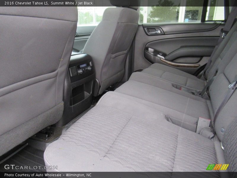 Summit White / Jet Black 2016 Chevrolet Tahoe LS