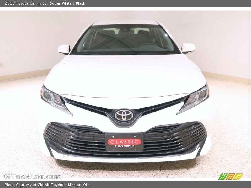 Super White / Black 2018 Toyota Camry LE