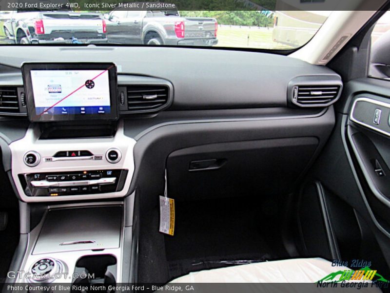 Iconic Silver Metallic / Sandstone 2020 Ford Explorer 4WD