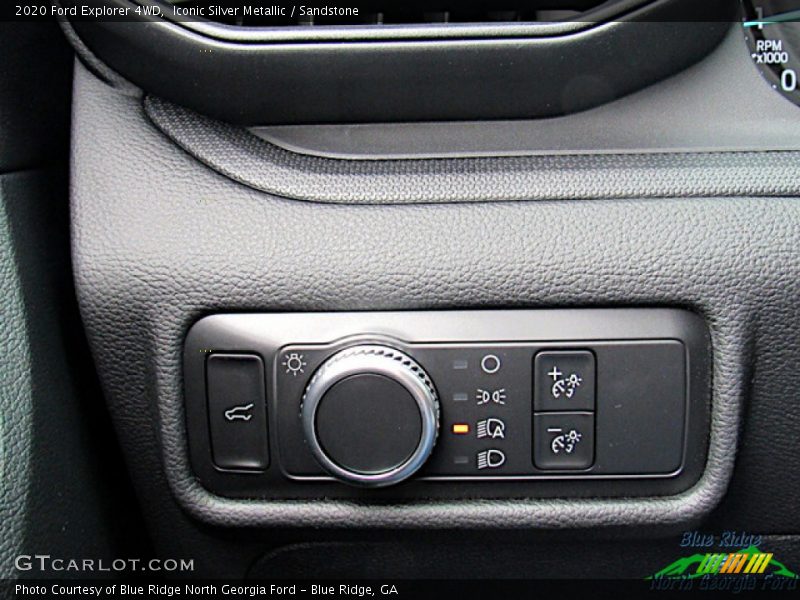 Iconic Silver Metallic / Sandstone 2020 Ford Explorer 4WD