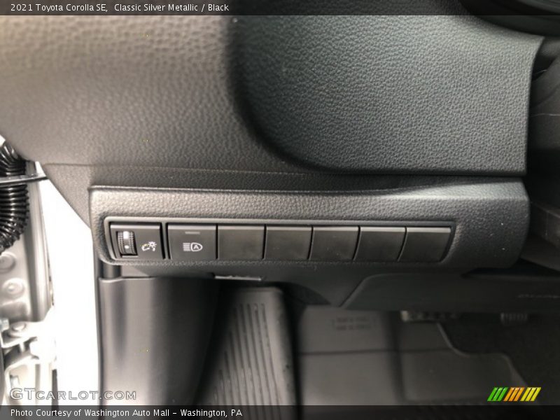 Classic Silver Metallic / Black 2021 Toyota Corolla SE
