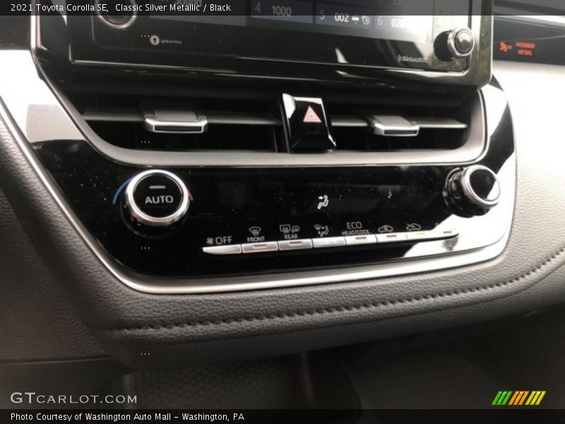 Classic Silver Metallic / Black 2021 Toyota Corolla SE