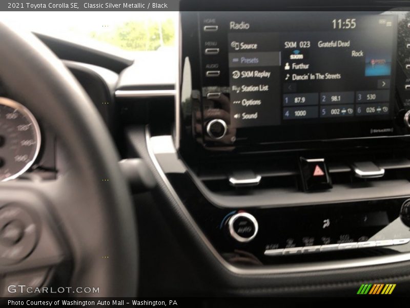 Classic Silver Metallic / Black 2021 Toyota Corolla SE