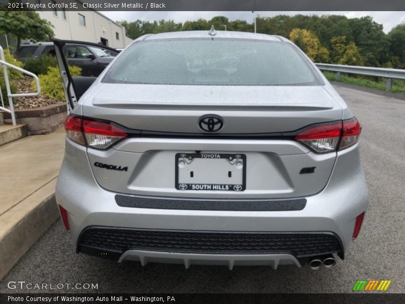 Classic Silver Metallic / Black 2021 Toyota Corolla SE