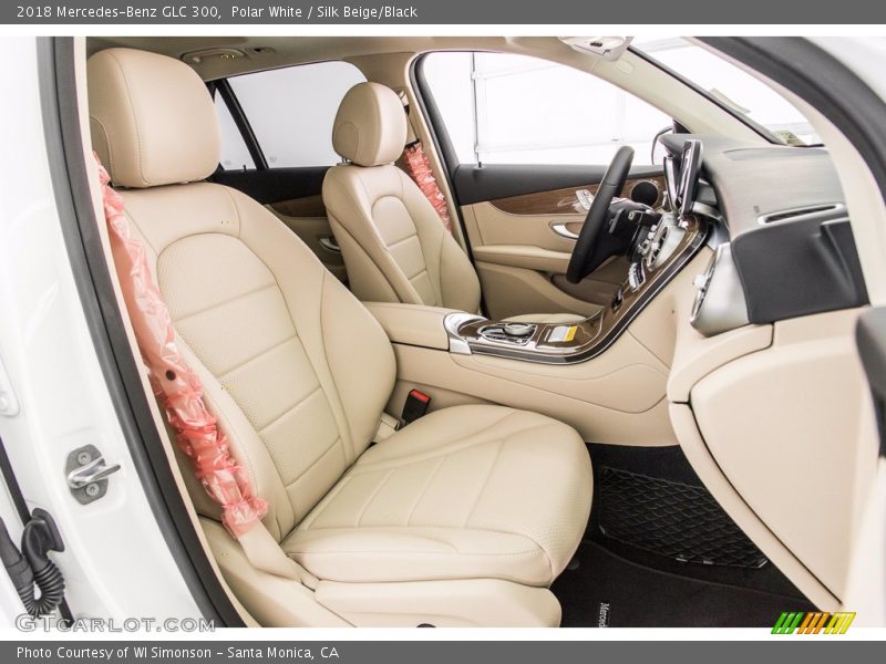 Polar White / Silk Beige/Black 2018 Mercedes-Benz GLC 300