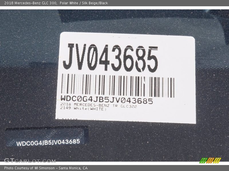 Polar White / Silk Beige/Black 2018 Mercedes-Benz GLC 300