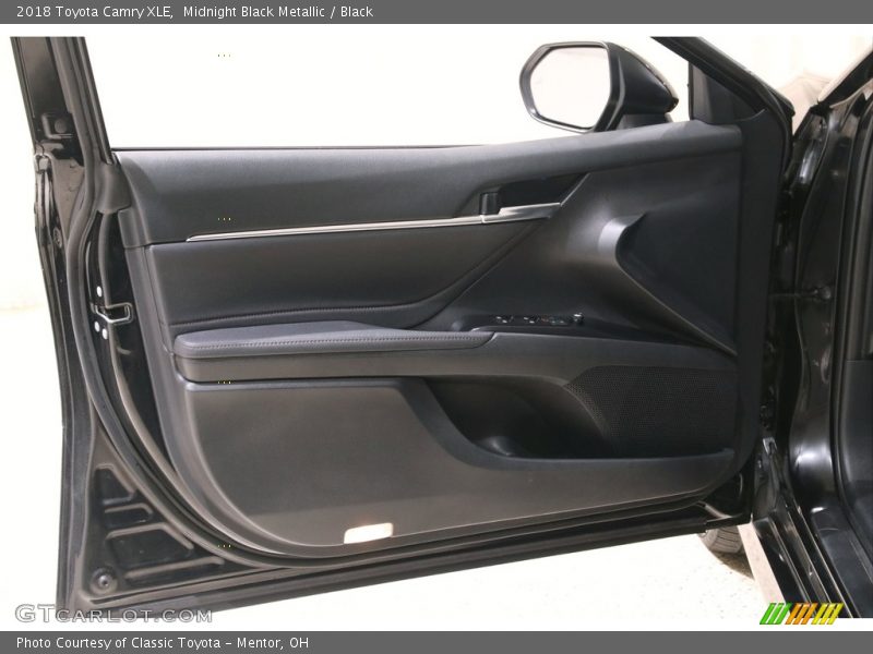 Midnight Black Metallic / Black 2018 Toyota Camry XLE