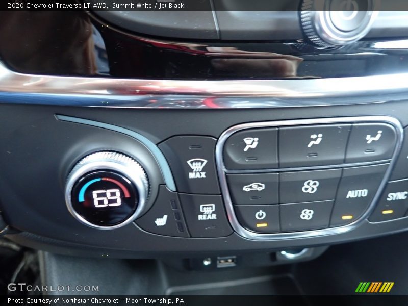 Summit White / Jet Black 2020 Chevrolet Traverse LT AWD