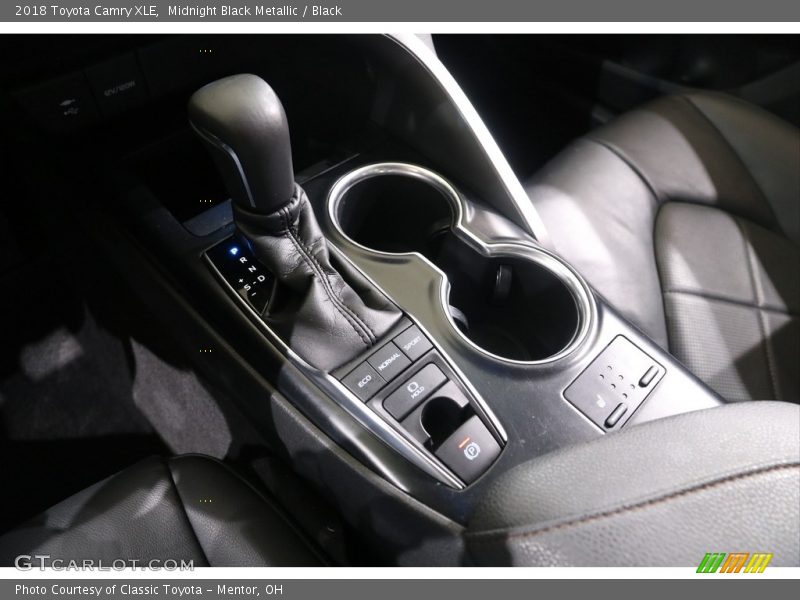 Midnight Black Metallic / Black 2018 Toyota Camry XLE