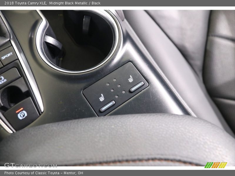 Midnight Black Metallic / Black 2018 Toyota Camry XLE