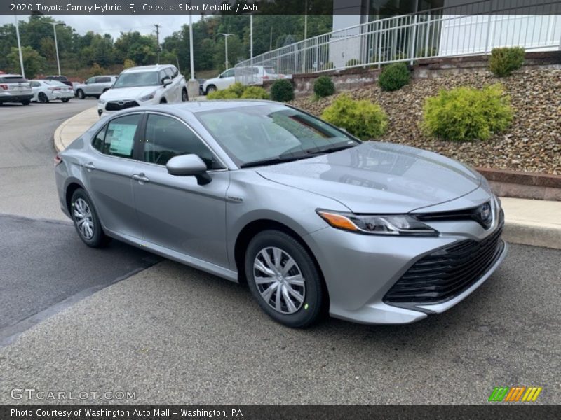 Front 3/4 View of 2020 Camry Hybrid LE