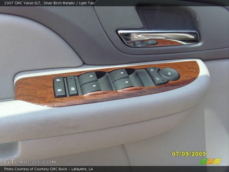 Silver Birch Metallic / Light Tan 2007 GMC Yukon SLT