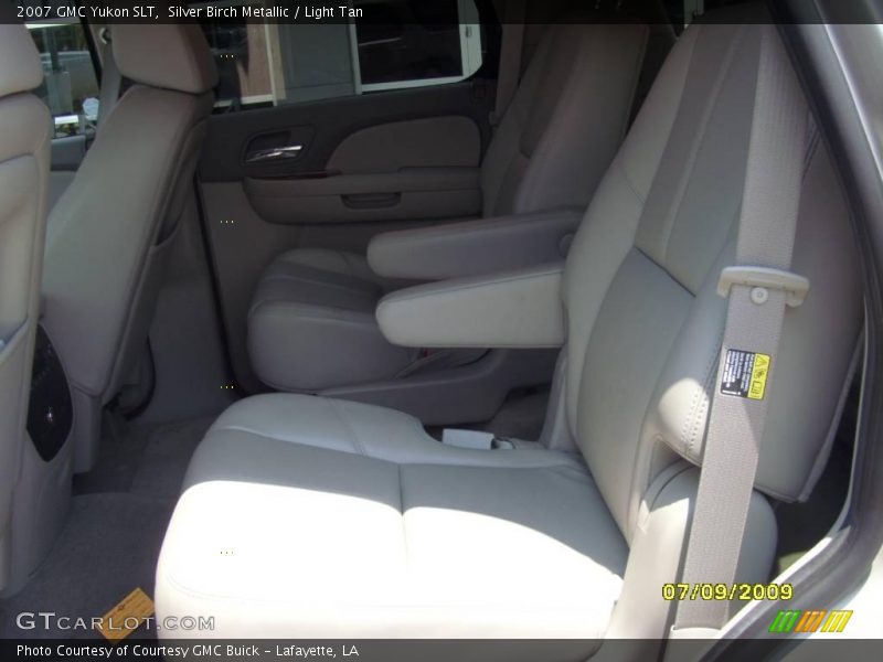 Silver Birch Metallic / Light Tan 2007 GMC Yukon SLT