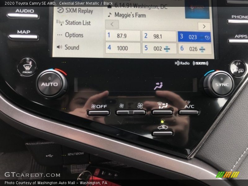 Celestial Silver Metallic / Black 2020 Toyota Camry SE AWD
