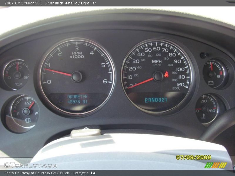 Silver Birch Metallic / Light Tan 2007 GMC Yukon SLT