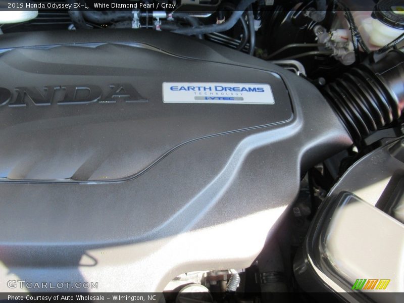 White Diamond Pearl / Gray 2019 Honda Odyssey EX-L