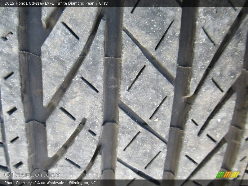 White Diamond Pearl / Gray 2019 Honda Odyssey EX-L