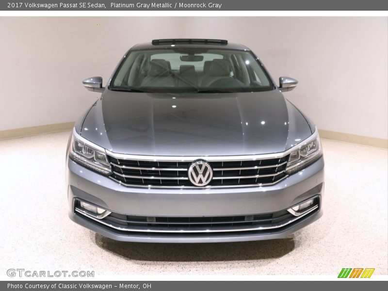 Platinum Gray Metallic / Moonrock Gray 2017 Volkswagen Passat SE Sedan