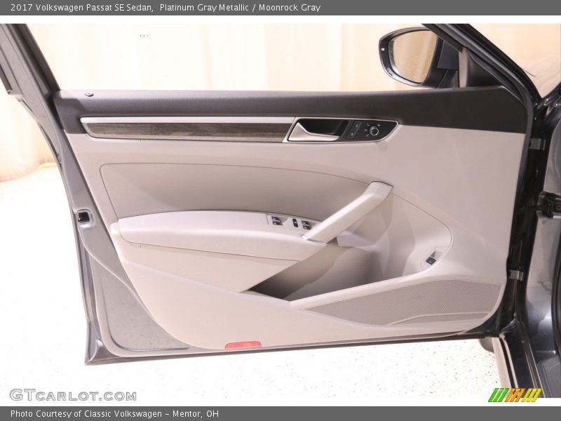 Door Panel of 2017 Passat SE Sedan