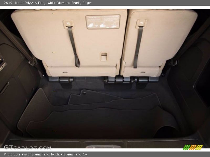 White Diamond Pearl / Beige 2019 Honda Odyssey Elite