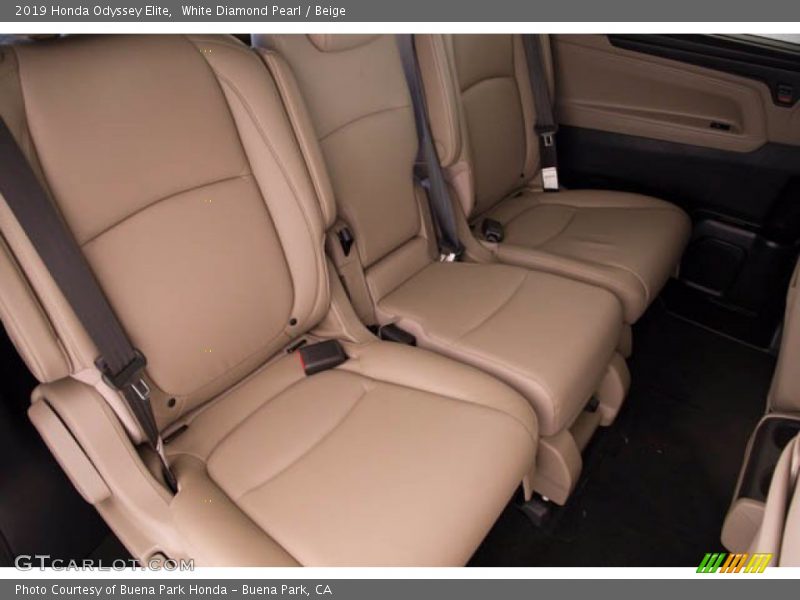 White Diamond Pearl / Beige 2019 Honda Odyssey Elite