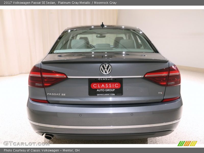 Platinum Gray Metallic / Moonrock Gray 2017 Volkswagen Passat SE Sedan