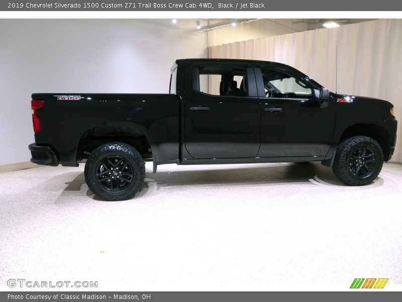 Black / Jet Black 2019 Chevrolet Silverado 1500 Custom Z71 Trail Boss Crew Cab 4WD