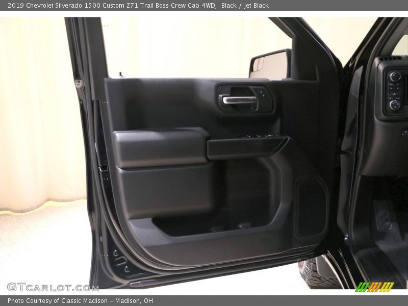 Black / Jet Black 2019 Chevrolet Silverado 1500 Custom Z71 Trail Boss Crew Cab 4WD