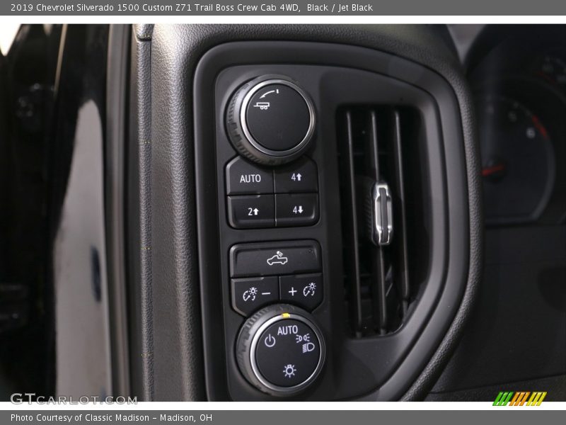 Black / Jet Black 2019 Chevrolet Silverado 1500 Custom Z71 Trail Boss Crew Cab 4WD