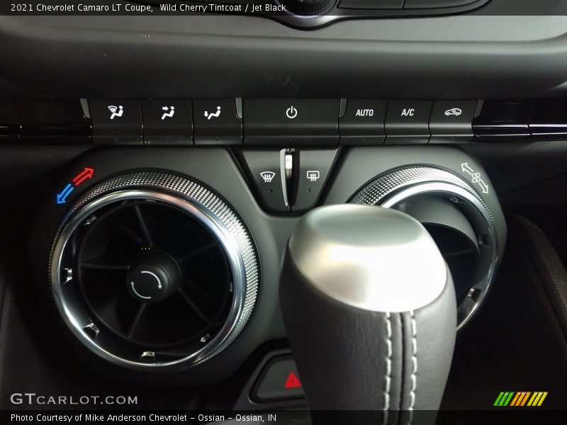 Controls of 2021 Camaro LT Coupe