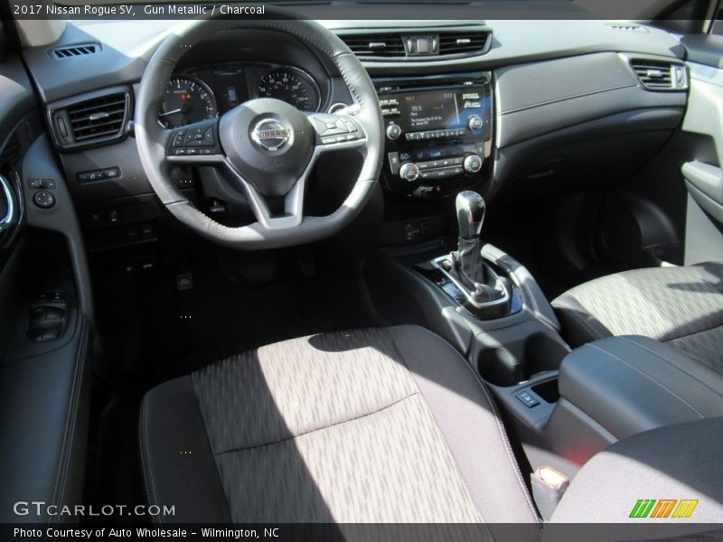 Gun Metallic / Charcoal 2017 Nissan Rogue SV