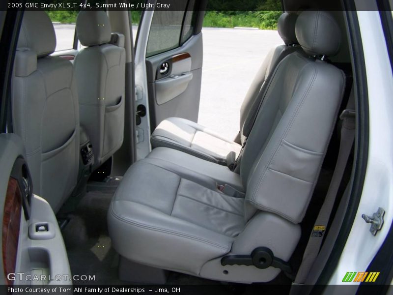 Summit White / Light Gray 2005 GMC Envoy XL SLT 4x4