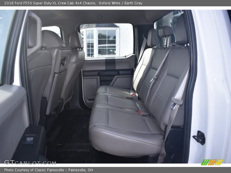 Oxford White / Earth Gray 2018 Ford F550 Super Duty XL Crew Cab 4x4 Chassis